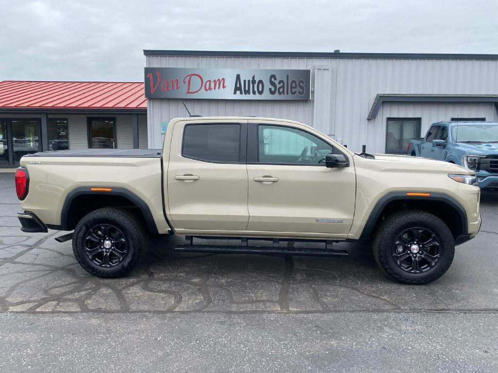 2024 GMC Canyon Image 1
