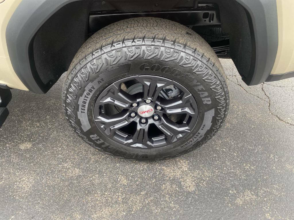2024 GMC Canyon Image 12