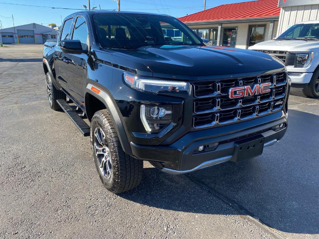 2023 GMC Canyon Image 3
