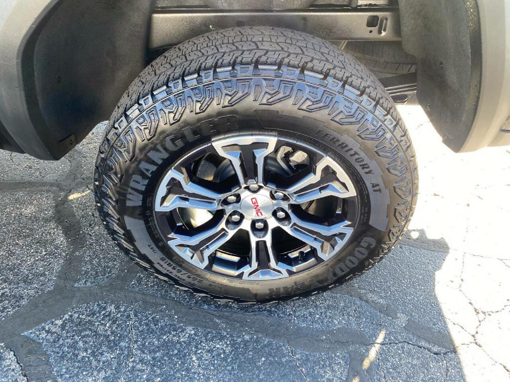 2023 GMC Canyon Image 11