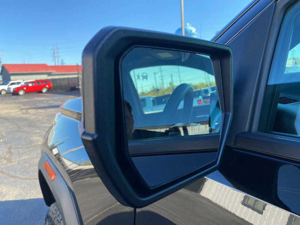 2023 GMC Canyon Image 12