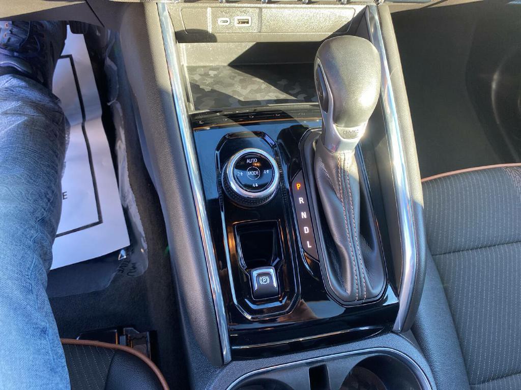 2023 GMC Canyon Image 32