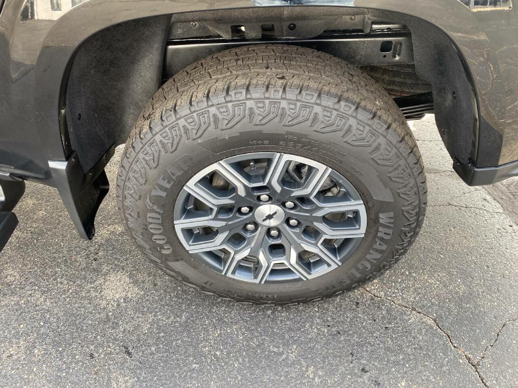 2024 Chevrolet Colorado Image 13