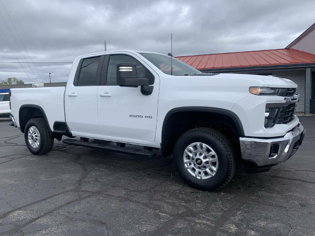 2024 Chevrolet Silverado 1500 Image 3