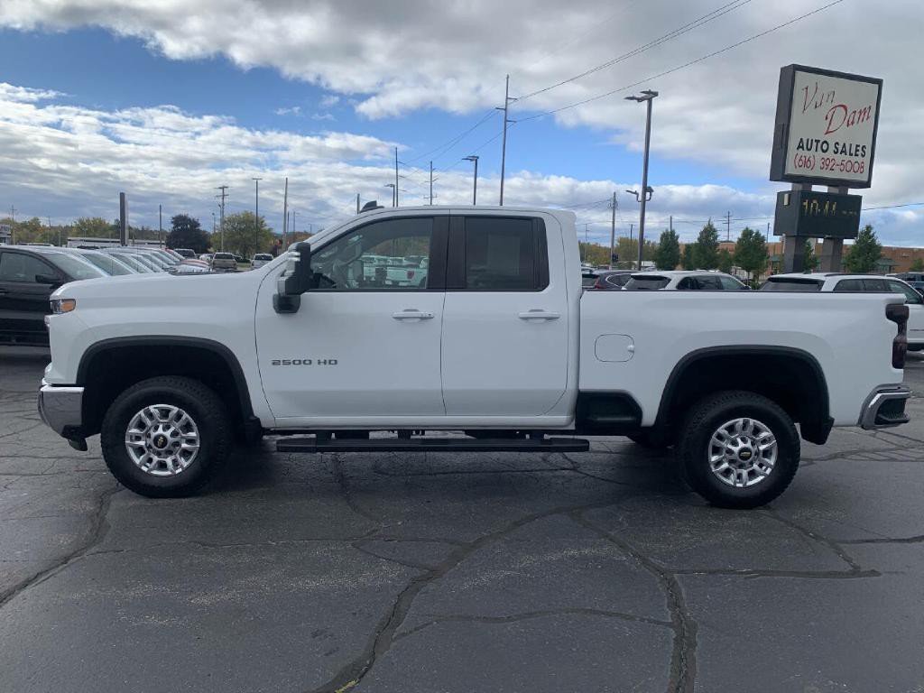2024 Chevrolet Silverado 1500 Image 6