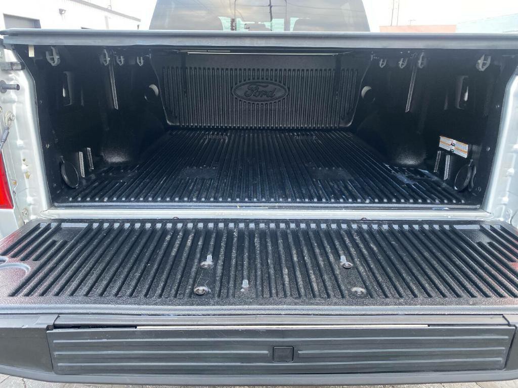 2015 Ford F-150 Image 9