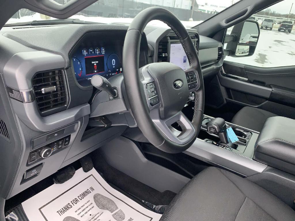 2025 Ford F-150 Image 12