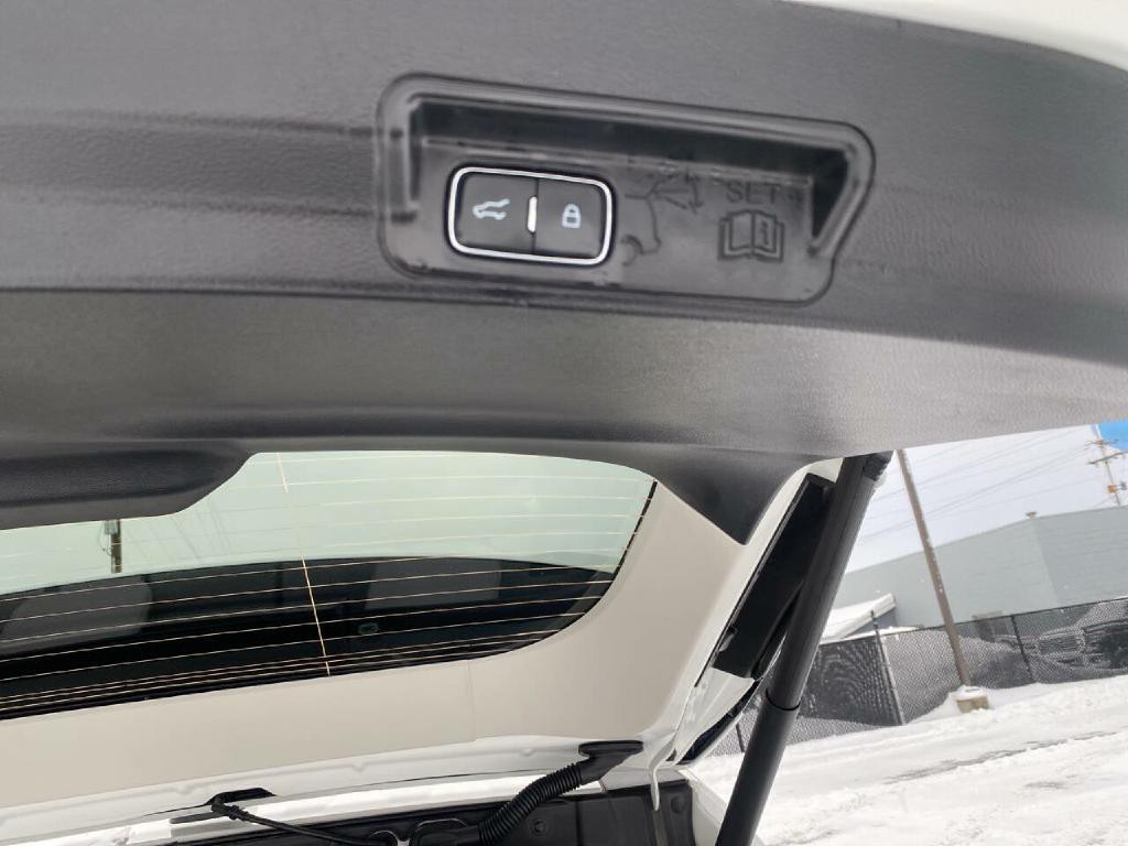 2025 Ford Explorer Image 11