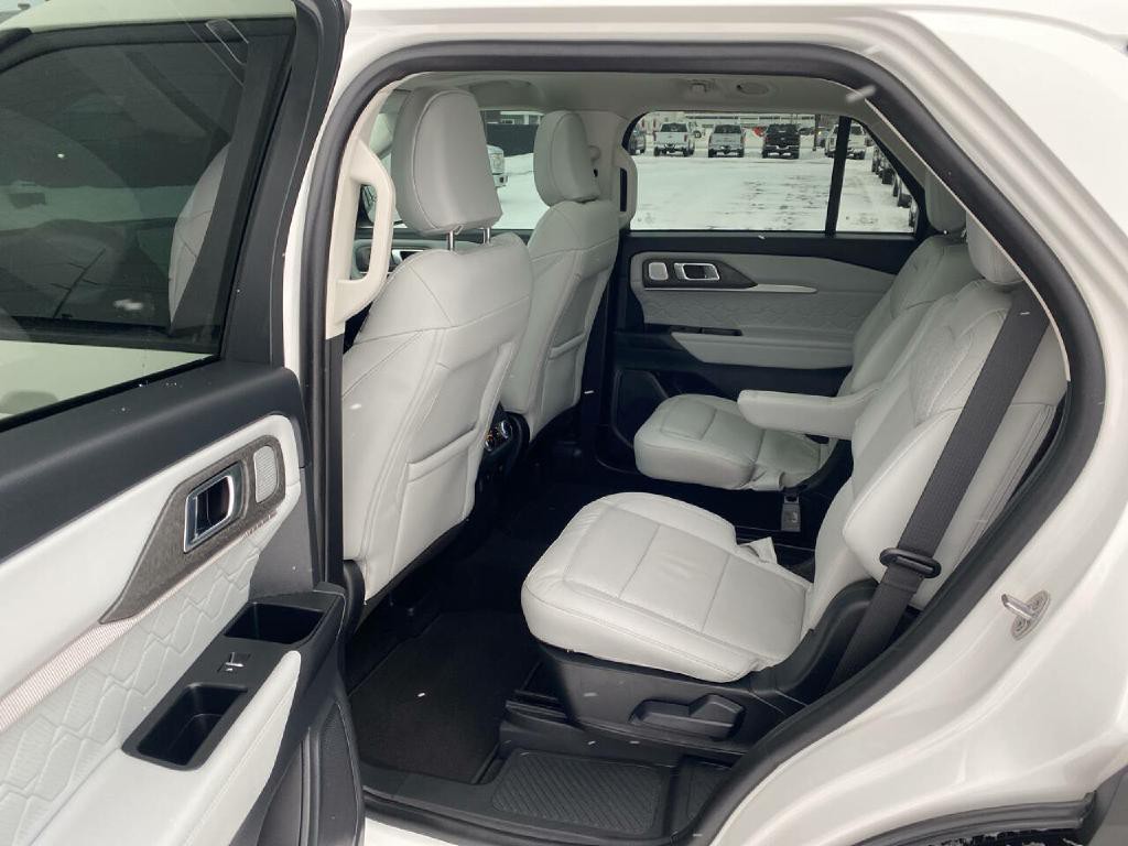 2025 Ford Explorer Image 16