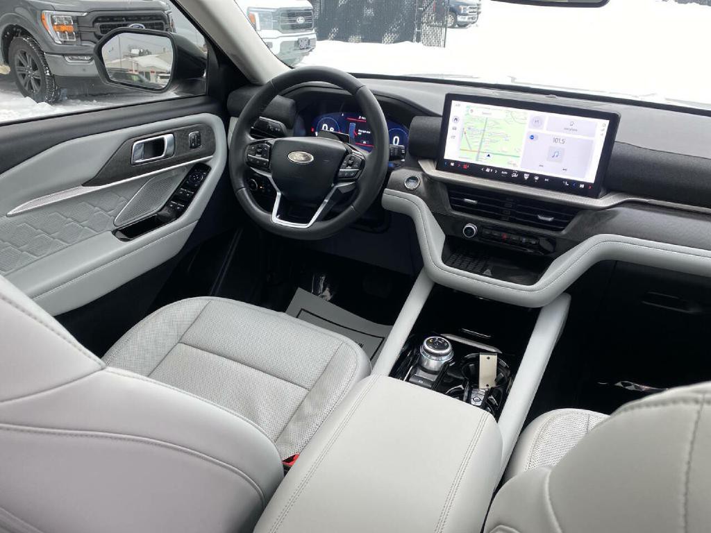 2025 Ford Explorer Image 24