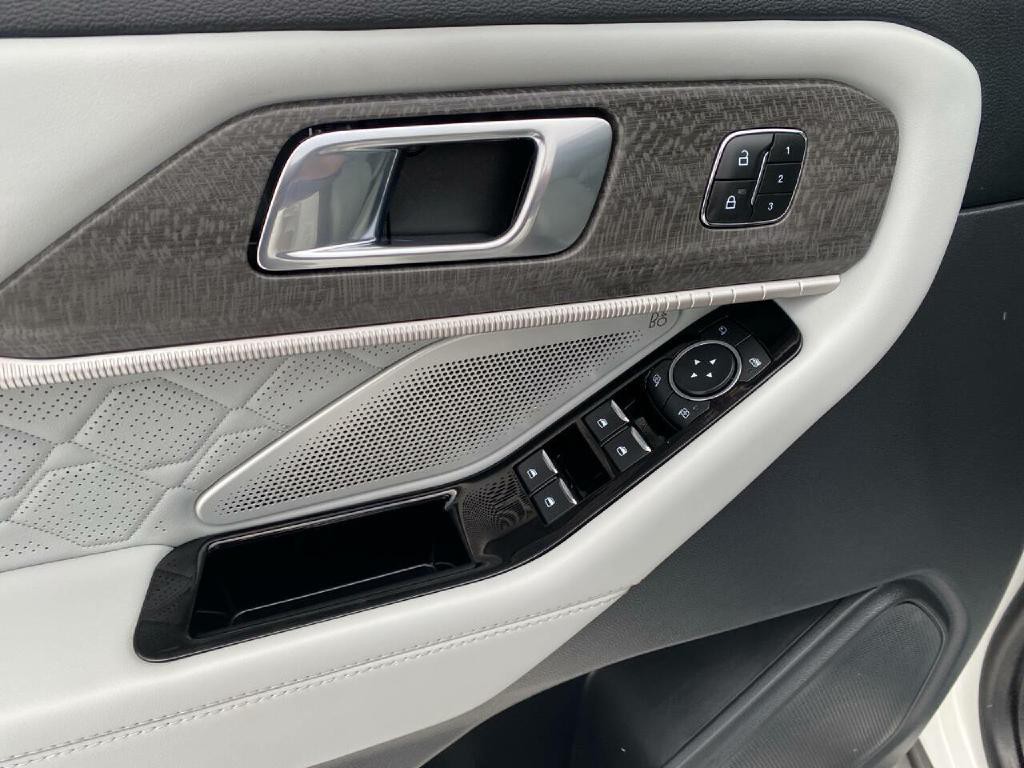 2025 Ford Explorer Image 27