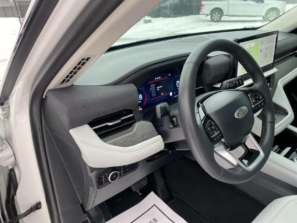 2025 Ford Explorer Image 29