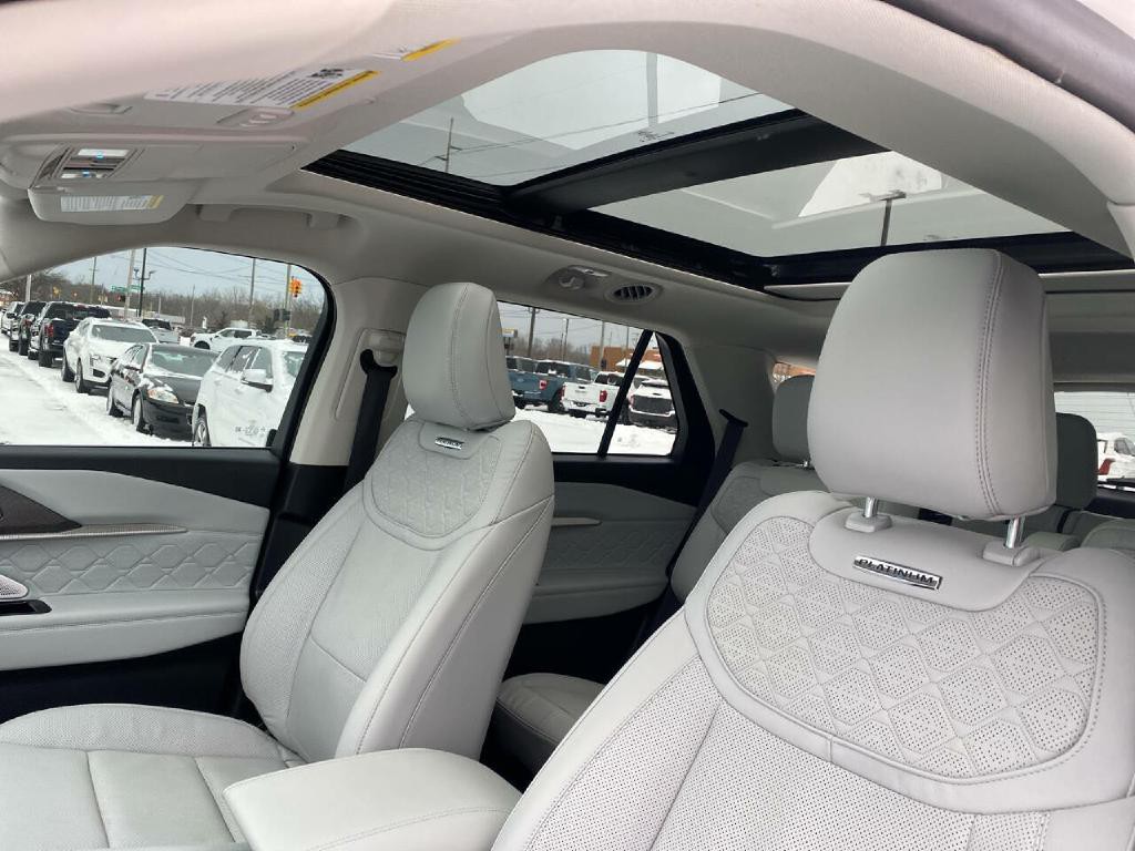 2025 Ford Explorer Image 30