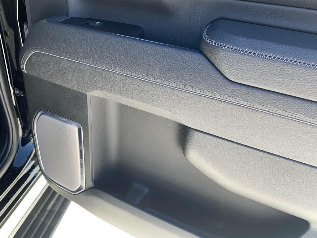 2025 GMC Sierra 2500 Image 30