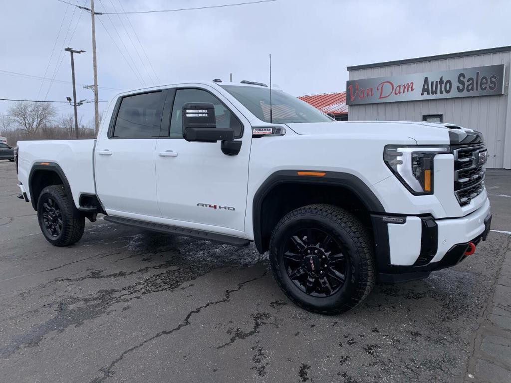 2025 GMC Sierra 2500 Image 3
