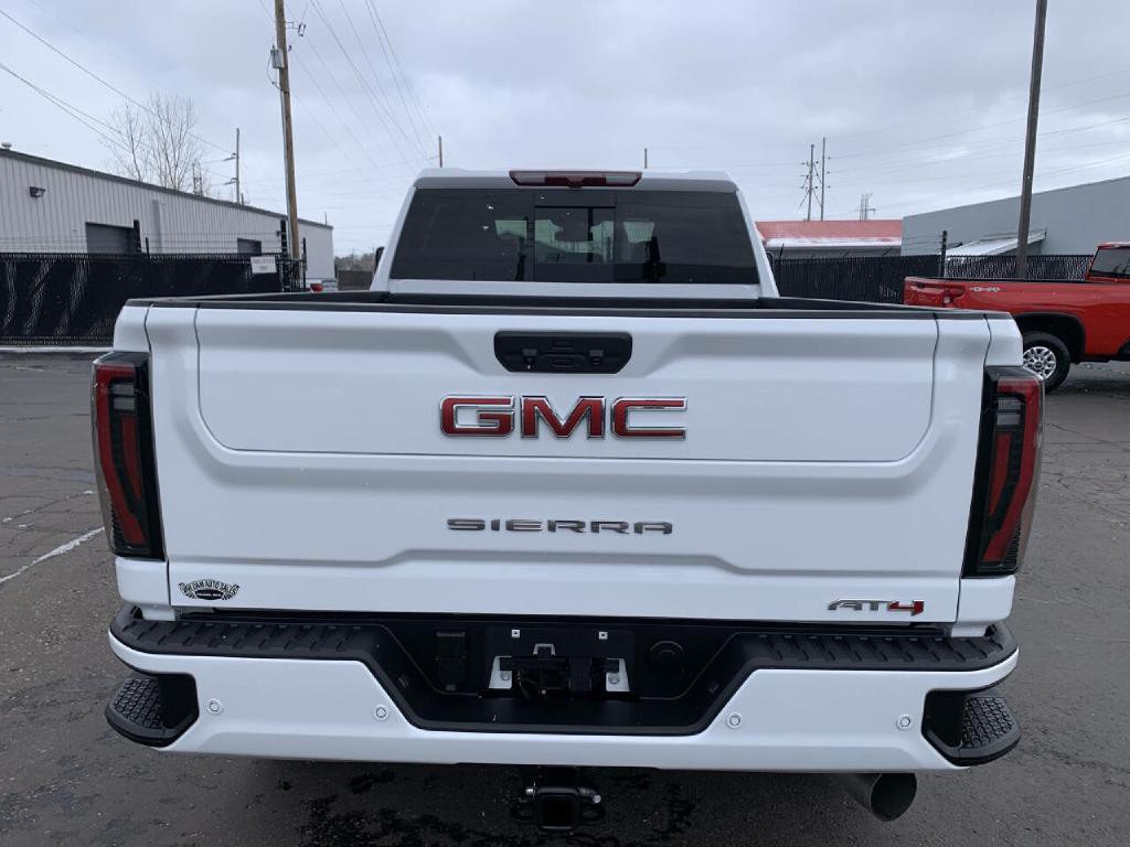 2025 GMC Sierra 2500 Image 8