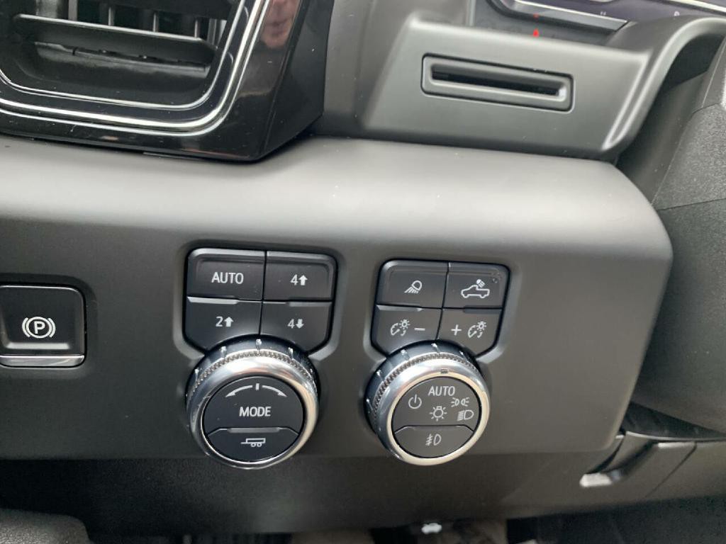 2025 GMC Sierra 2500 Image 12