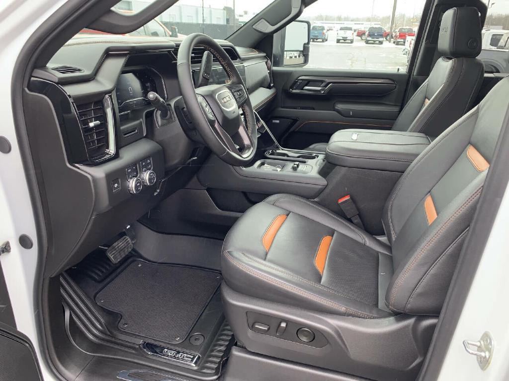 2025 GMC Sierra 2500 Image 16