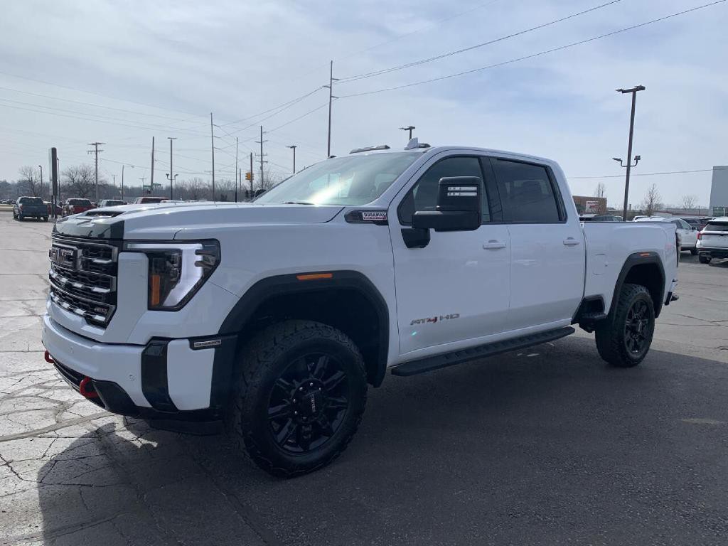 2025 GMC Sierra 3500 Image 3
