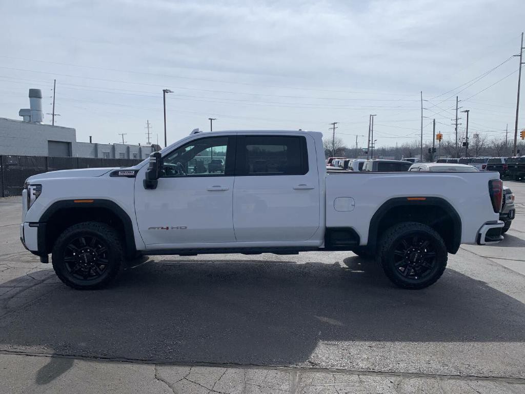 2025 GMC Sierra 3500 Image 5