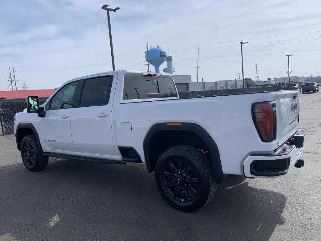 2025 GMC Sierra 3500 Image 6