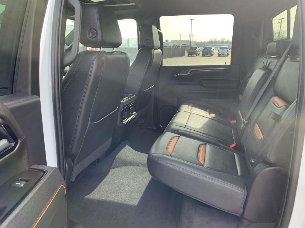 2025 GMC Sierra 3500 Image 24