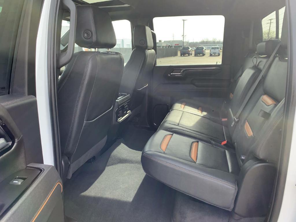 2025 GMC Sierra 3500 Image 25