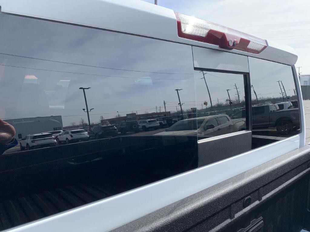 2025 GMC Sierra 3500 Image 28