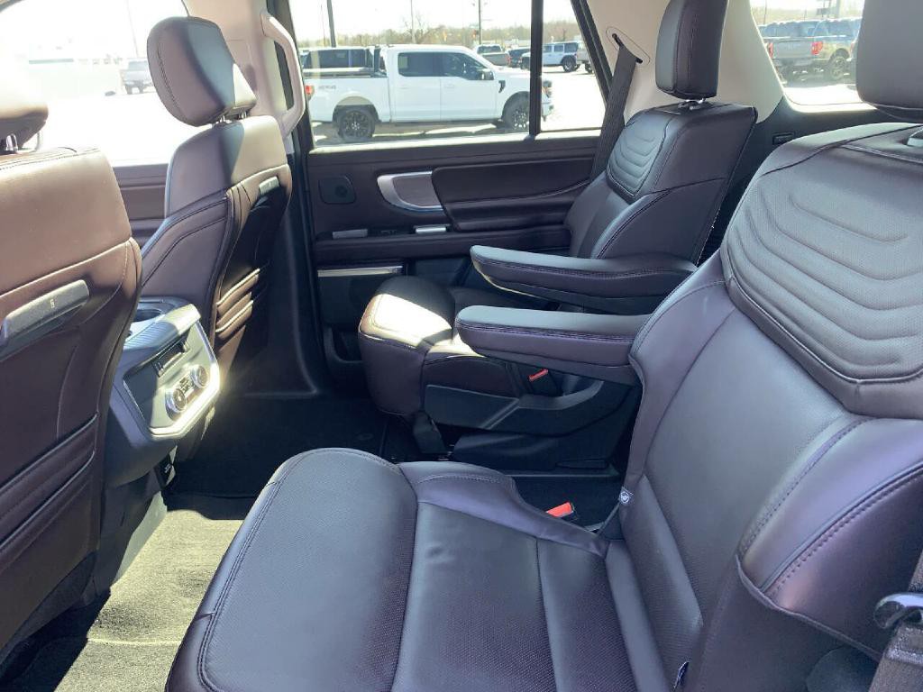 2025 Ford Expedition Image 20