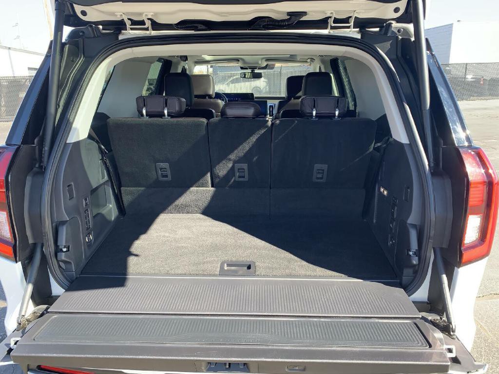 2025 Ford Expedition Image 23