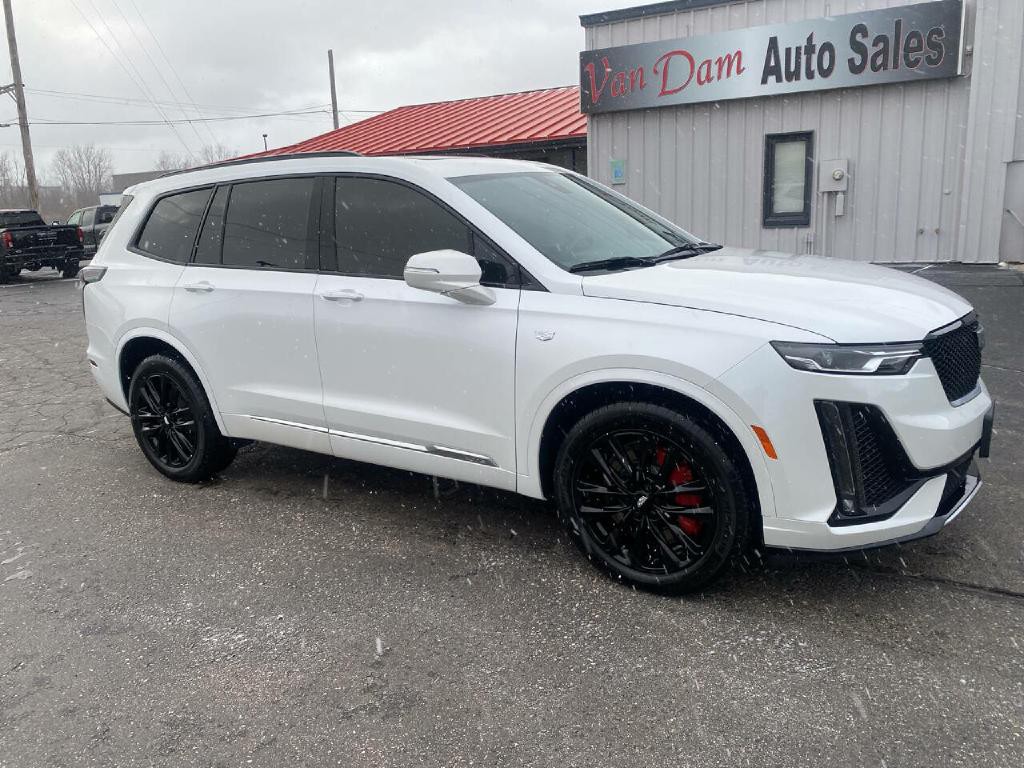 2023 Cadillac XT6 Image 2