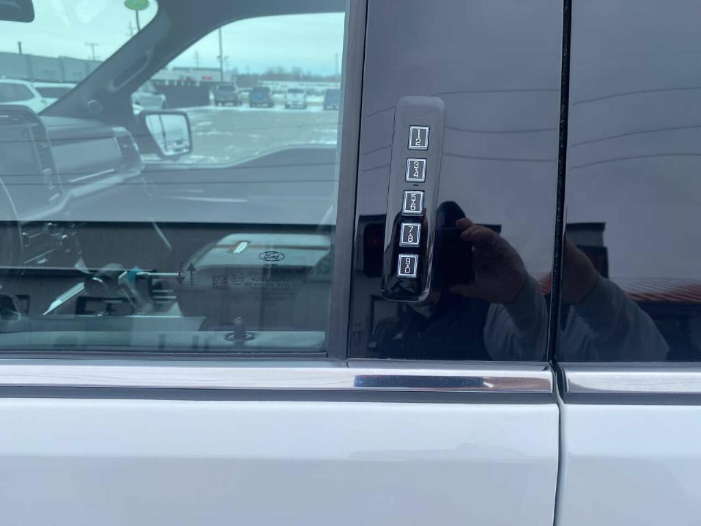 2023 Ford F-150 Image 12