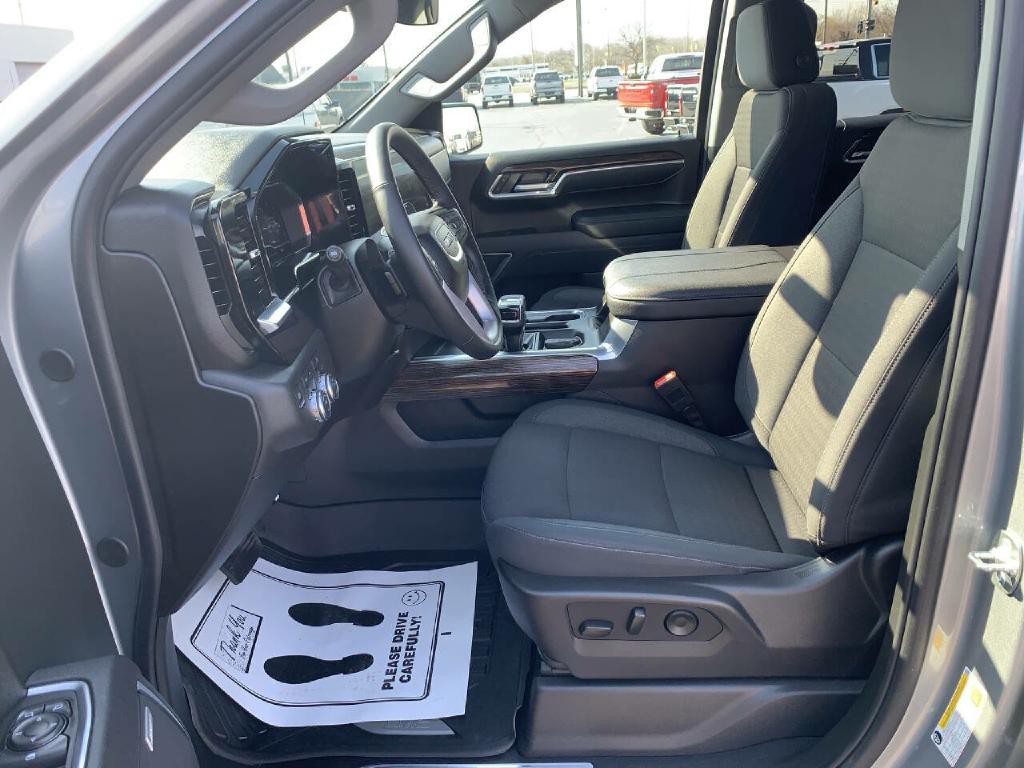 2025 GMC Sierra 1500 Image 12