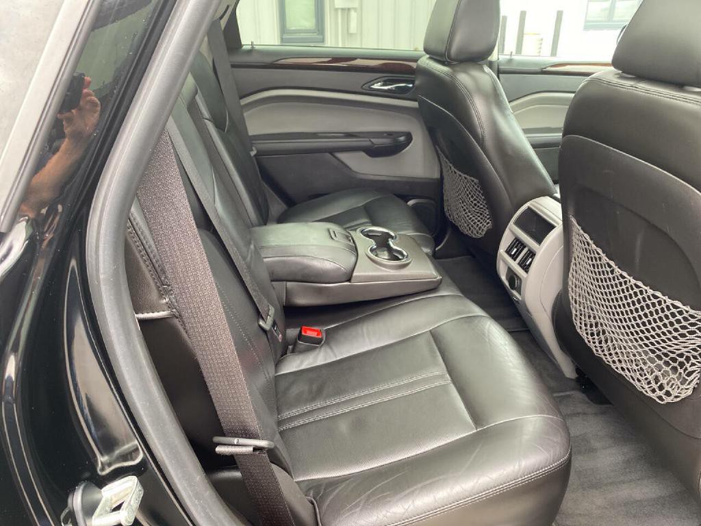 2011 Cadillac SRX Image 16