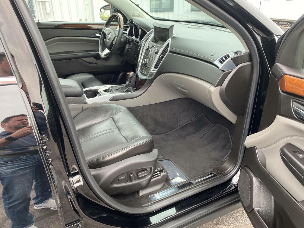 2011 Cadillac SRX Image 17