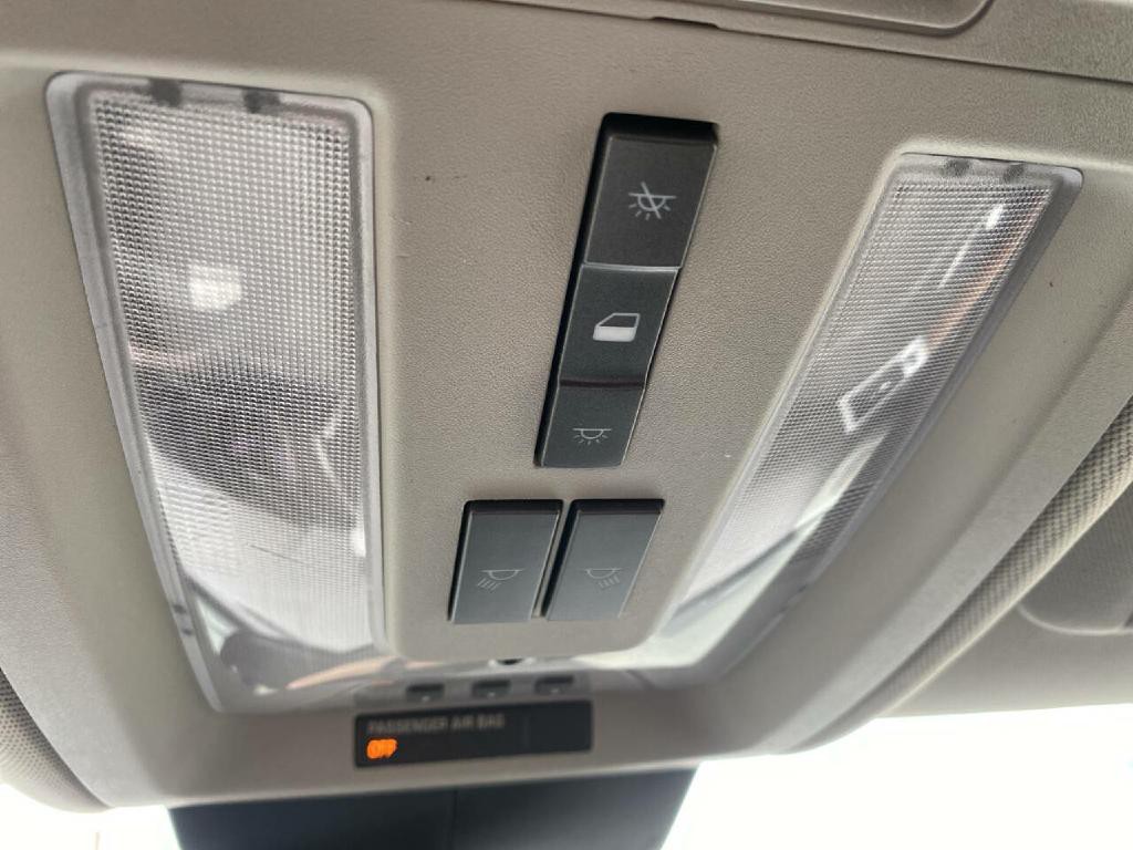 2011 Cadillac SRX Image 28