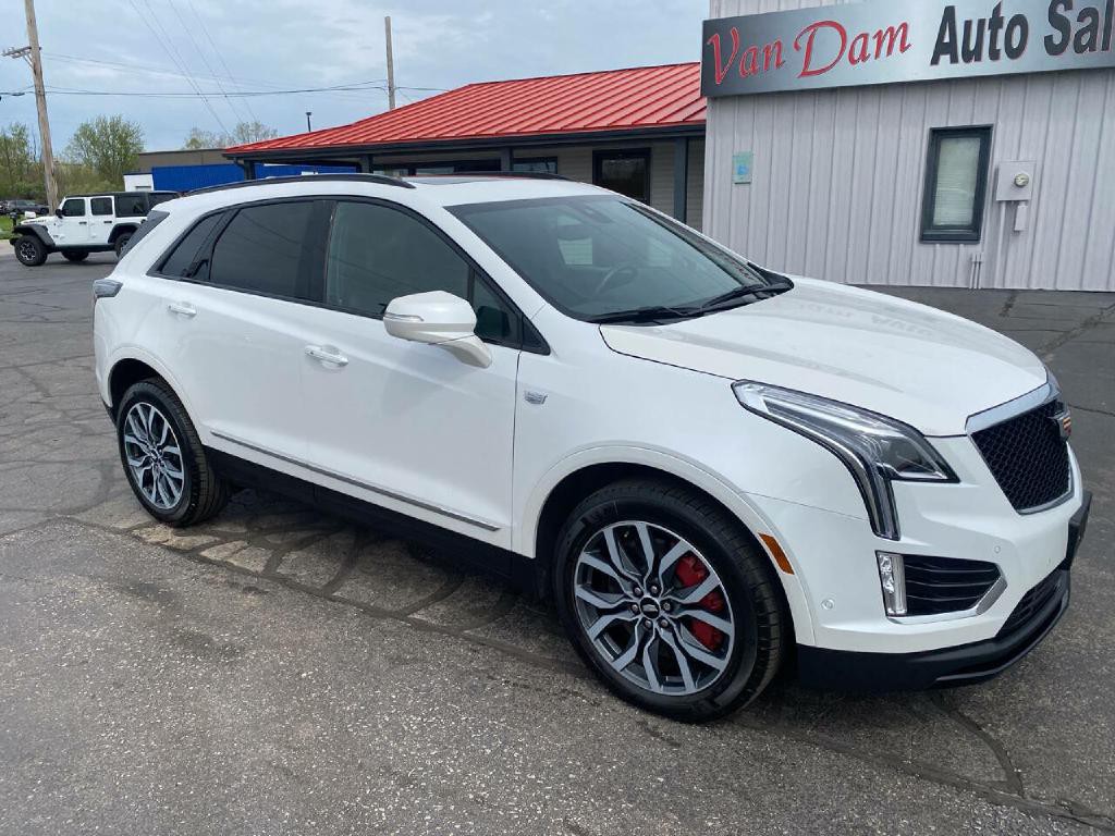 2024 Cadillac XT5 Image 2