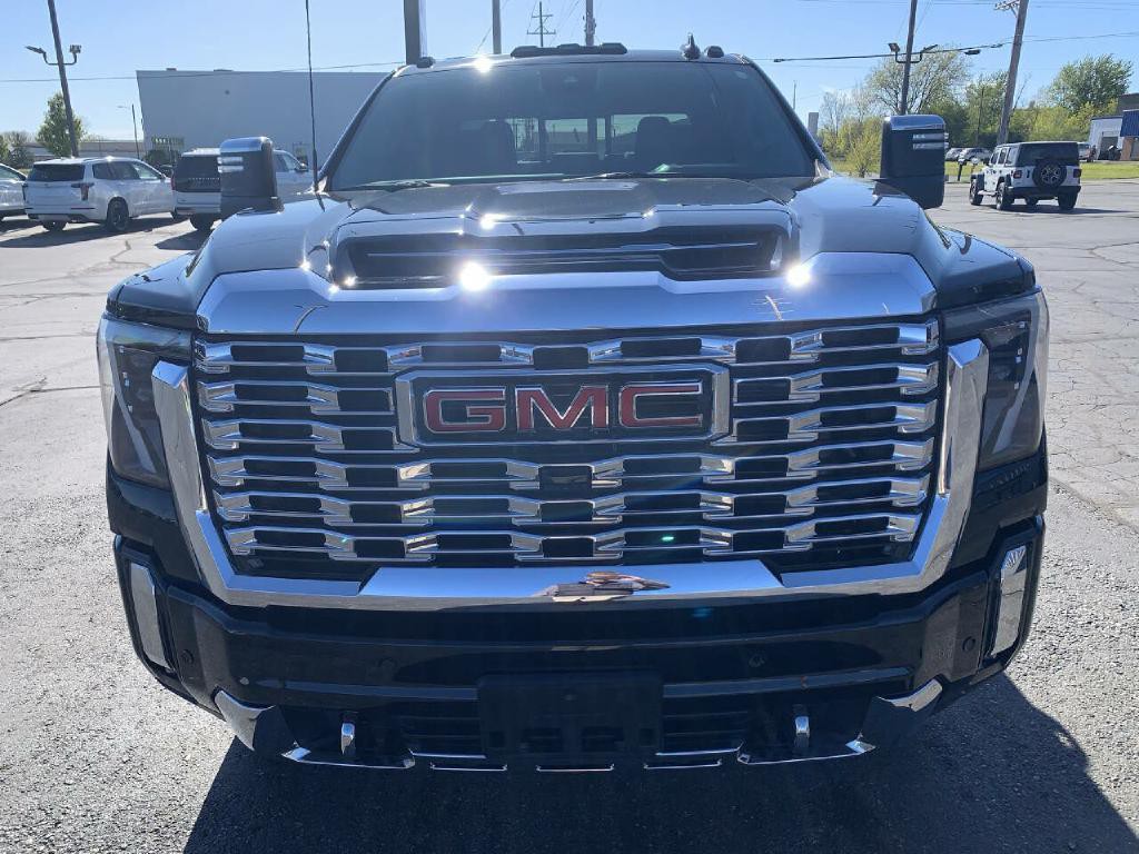 2025 GMC Sierra 2500 Image 3