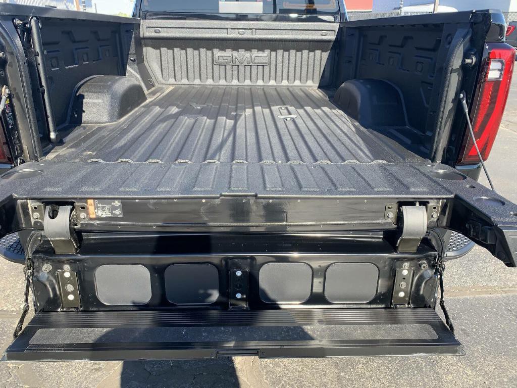 2025 GMC Sierra 2500 Image 10