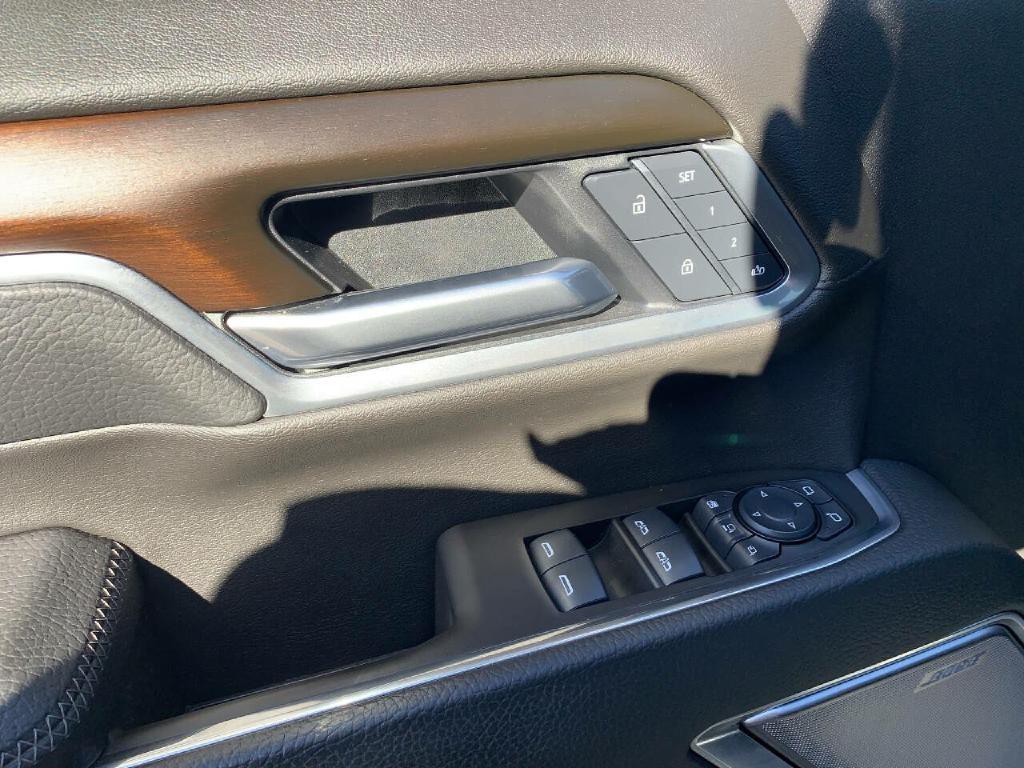 2025 GMC Sierra 2500 Image 13