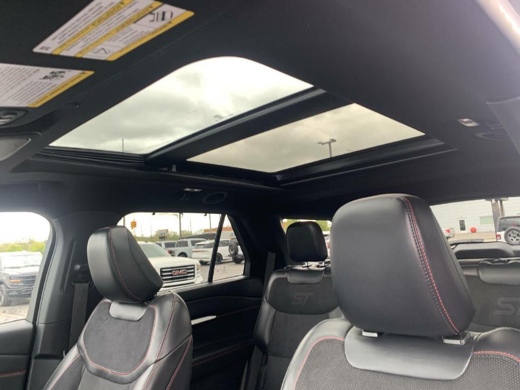 2025 Ford Explorer Image 9