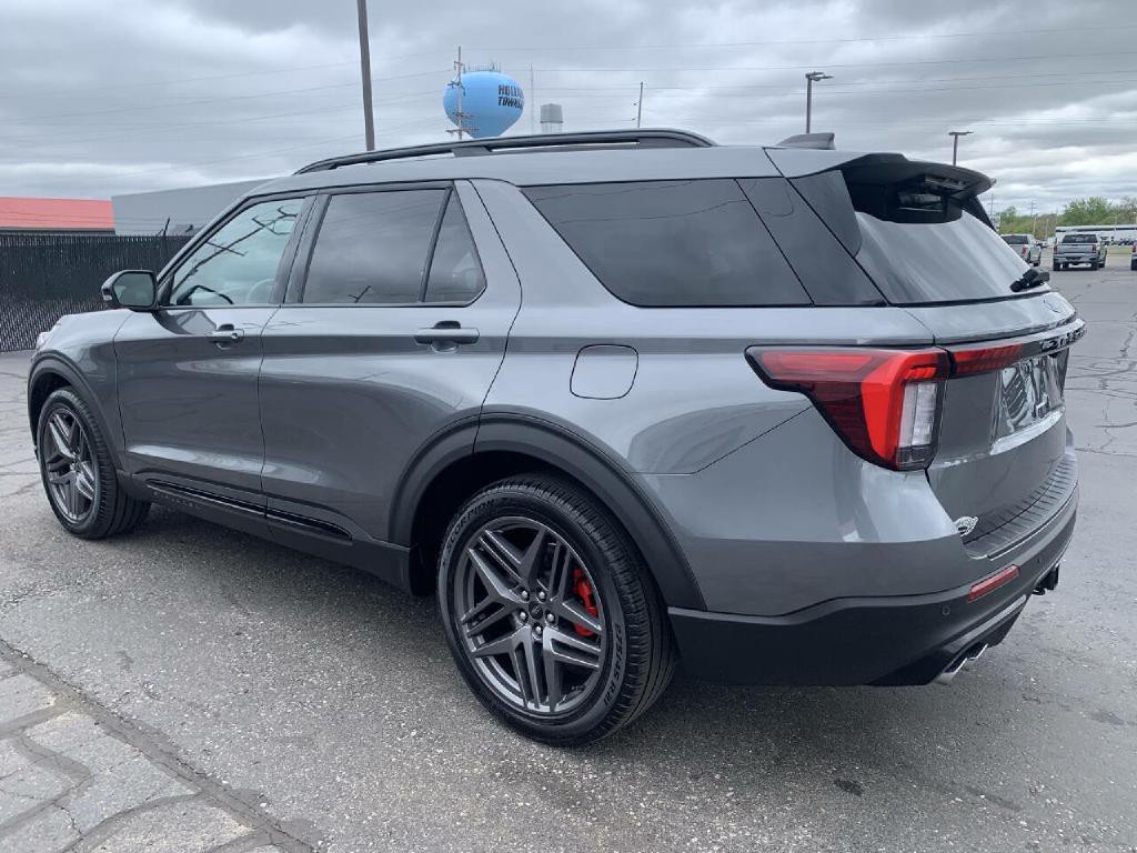 2025 Ford Explorer Image 10