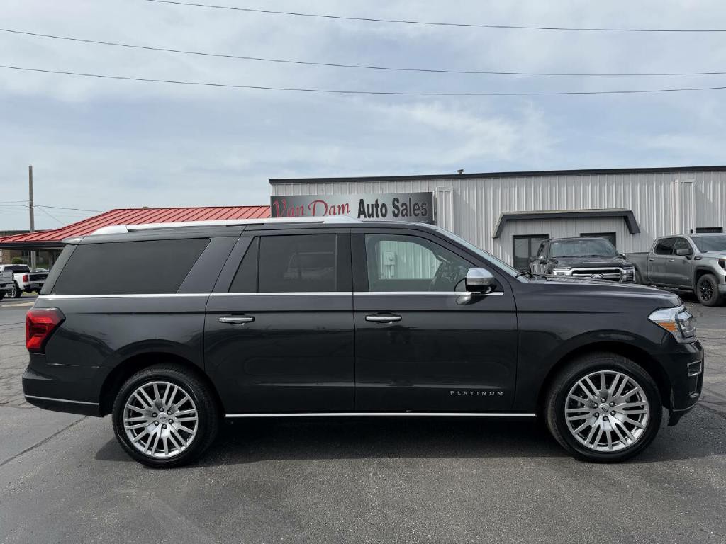 2023 Ford Expedition Image 1