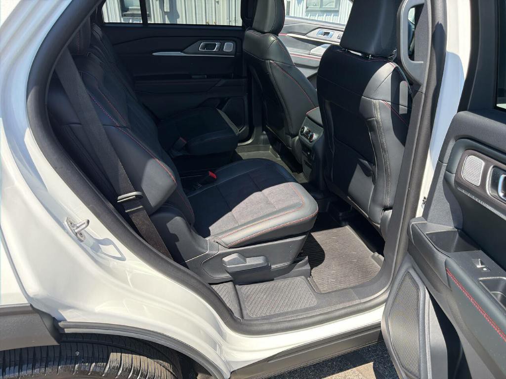 2025 Ford Explorer Image 16