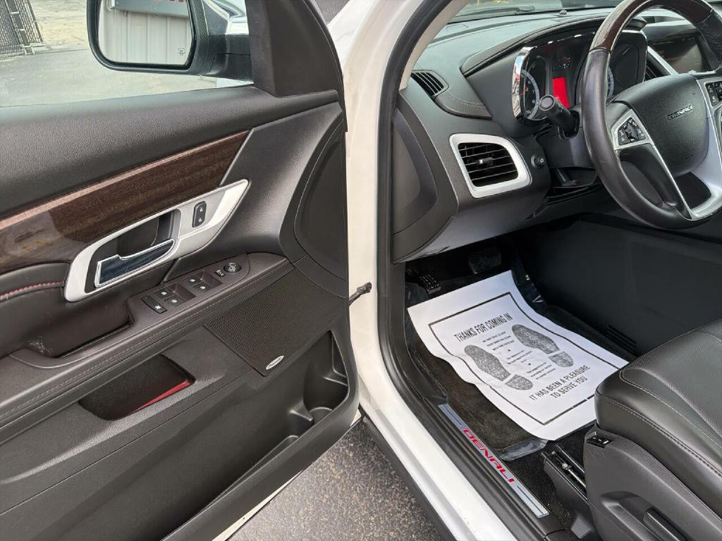 2017 GMC Terrain Image 22