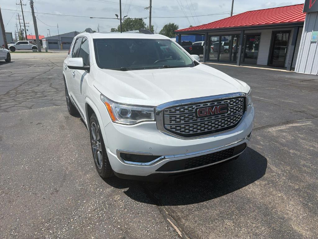 2018 GMC Acadia Image 3