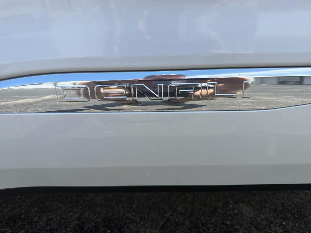 2018 GMC Acadia Image 32