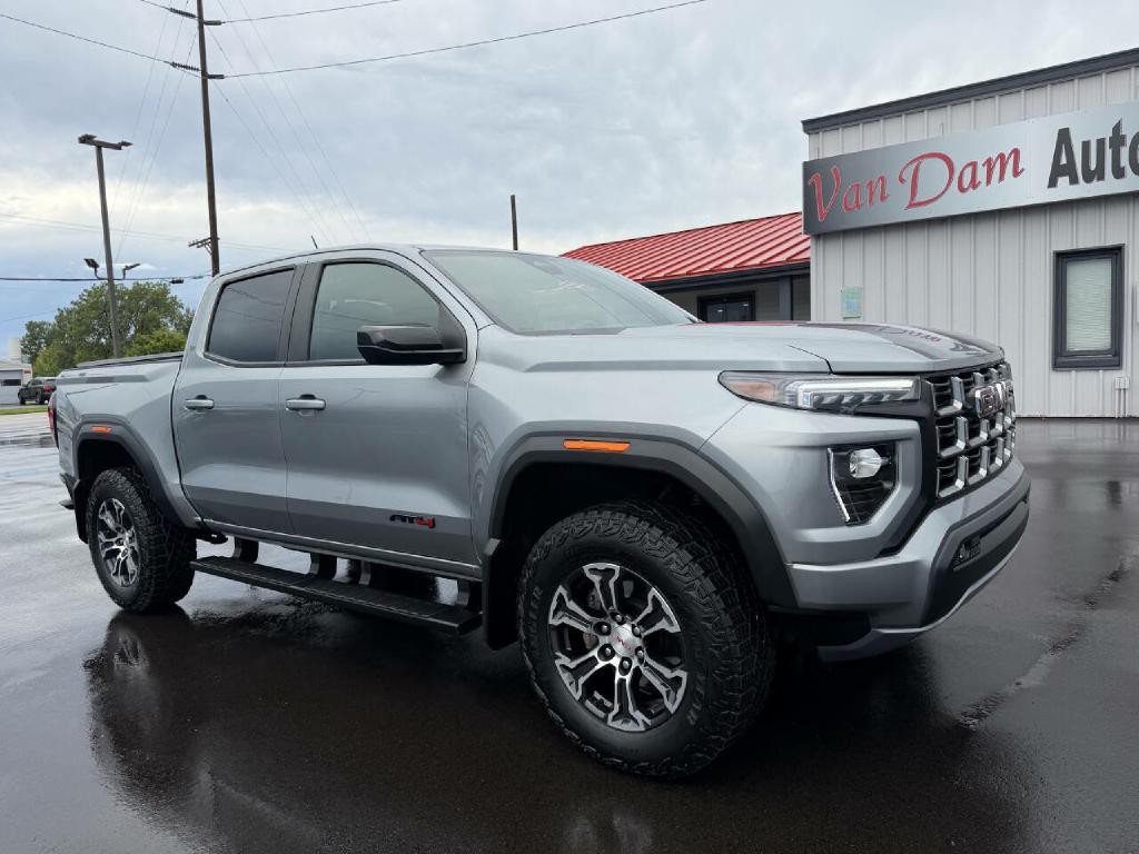 2024 GMC Canyon Image 2