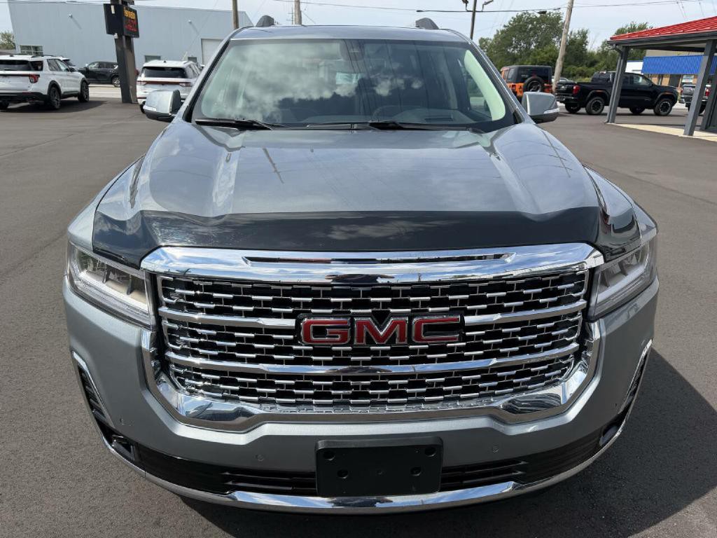 2023 GMC Acadia Image 3