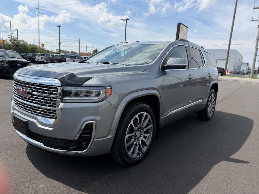 2023 GMC Acadia Image 4